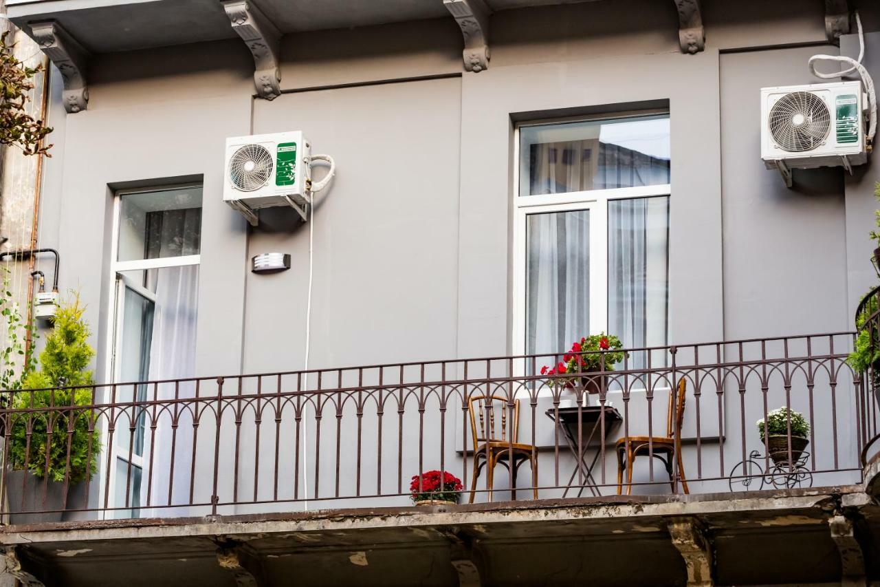 Family Apartments In Lviv Center With Balcony Kamer foto